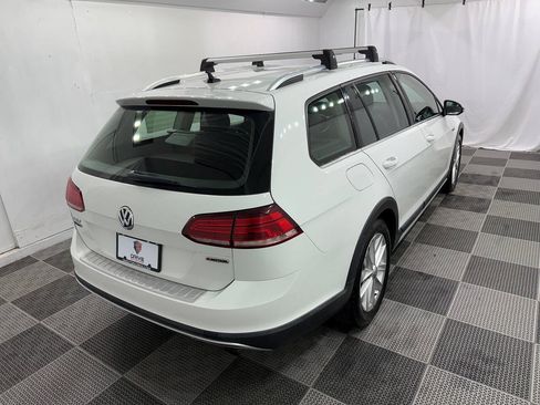 Used 2019 Volkswagen Golf Alltrack S AWD/4WD image 3
