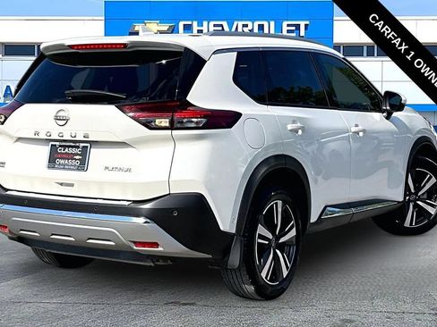 Used 2023 Nissan Rogue Platinum FWD image 19