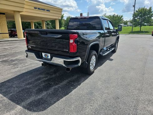 Used 2020 Chevrolet Silverado 2500 LTZ w/ LTZ Convenience Package AWD/4WD image 5
