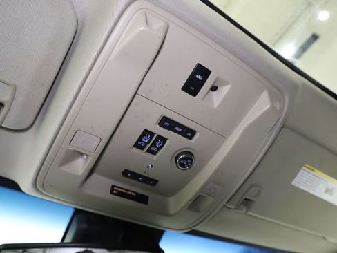 Used 2018 GMC Yukon Denali w/ Denali Ultimate Package image 27