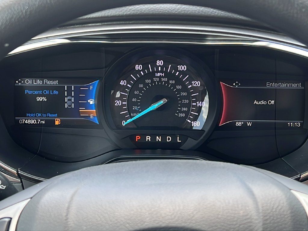 Used 2019 Ford Fusion SE FWD image 20
