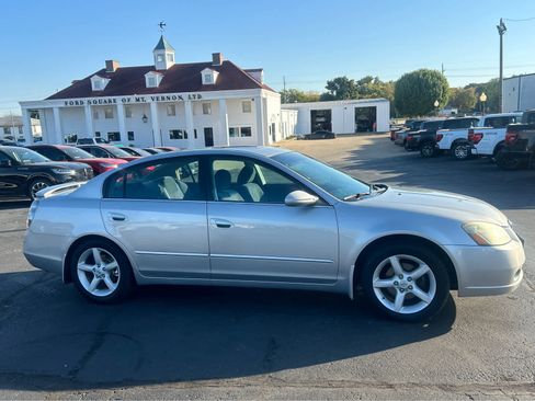 Used 2005 Nissan Altima 3.5 SE w/ (M01) Sport Pkg image 4
