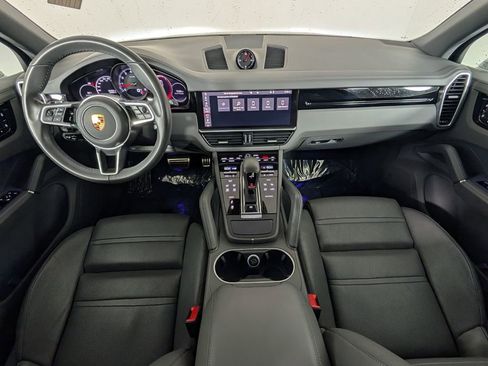 Used 2021 Porsche Cayenne S image 16