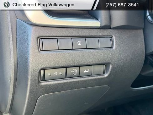 Used 2024 Nissan Rogue SV FWD image 16
