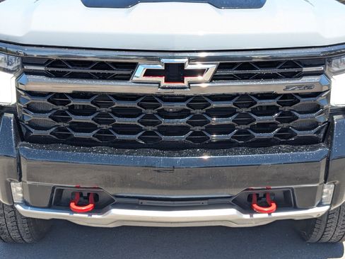 Certified 2024 Chevrolet Silverado 1500 ZR2 w/ Technology Package AWD/4WD image 10