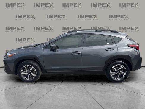 Used 2025 Subaru Crosstrek 2.0i Premium AWD/4WD image 2