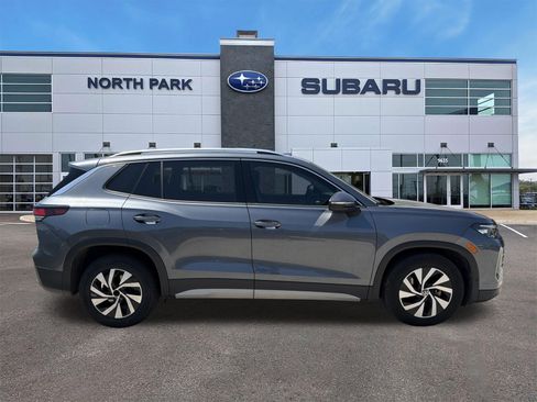 Used 2025 Volkswagen Tiguan S FWD image 2