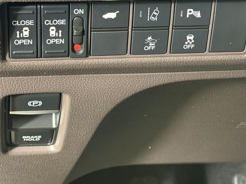 Used 2019 Honda Odyssey Elite image 20