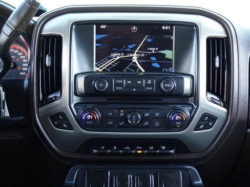 Used 2015 GMC Sierra 2500 Denali w/ Duramax Plus Package AWD/4WD image 46