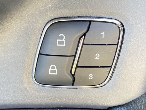 Used 2021 Ford Expedition Limited AWD/4WD image 23