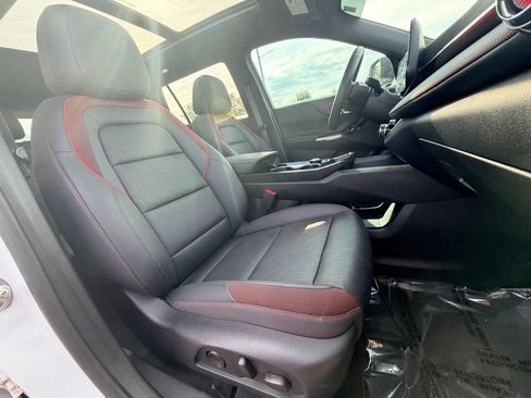 Used 2025 Chevrolet Equinox RS w/ Safety and Technology Package AWD/4WD image 25