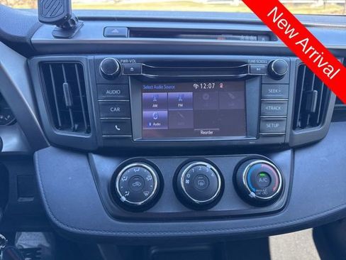 Used 2018 Toyota RAV4 LE image 13