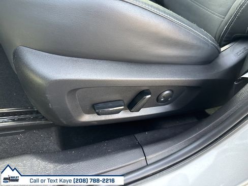 Used 2022 Mitsubishi Outlander SE image 11