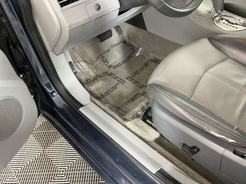 Used 2007 Chrysler Sebring Limited w/ Premium Group FWD image 14