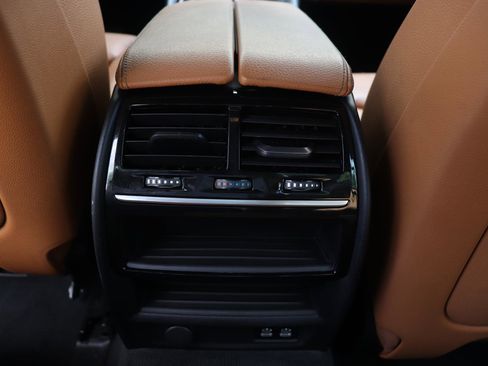 Used 2020 BMW 530i w/ Premium Package RWD image 19