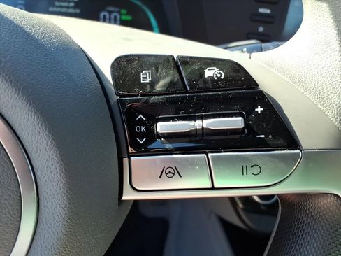 Used 2025 Hyundai Elantra Blue w/ Cargo Package image 19