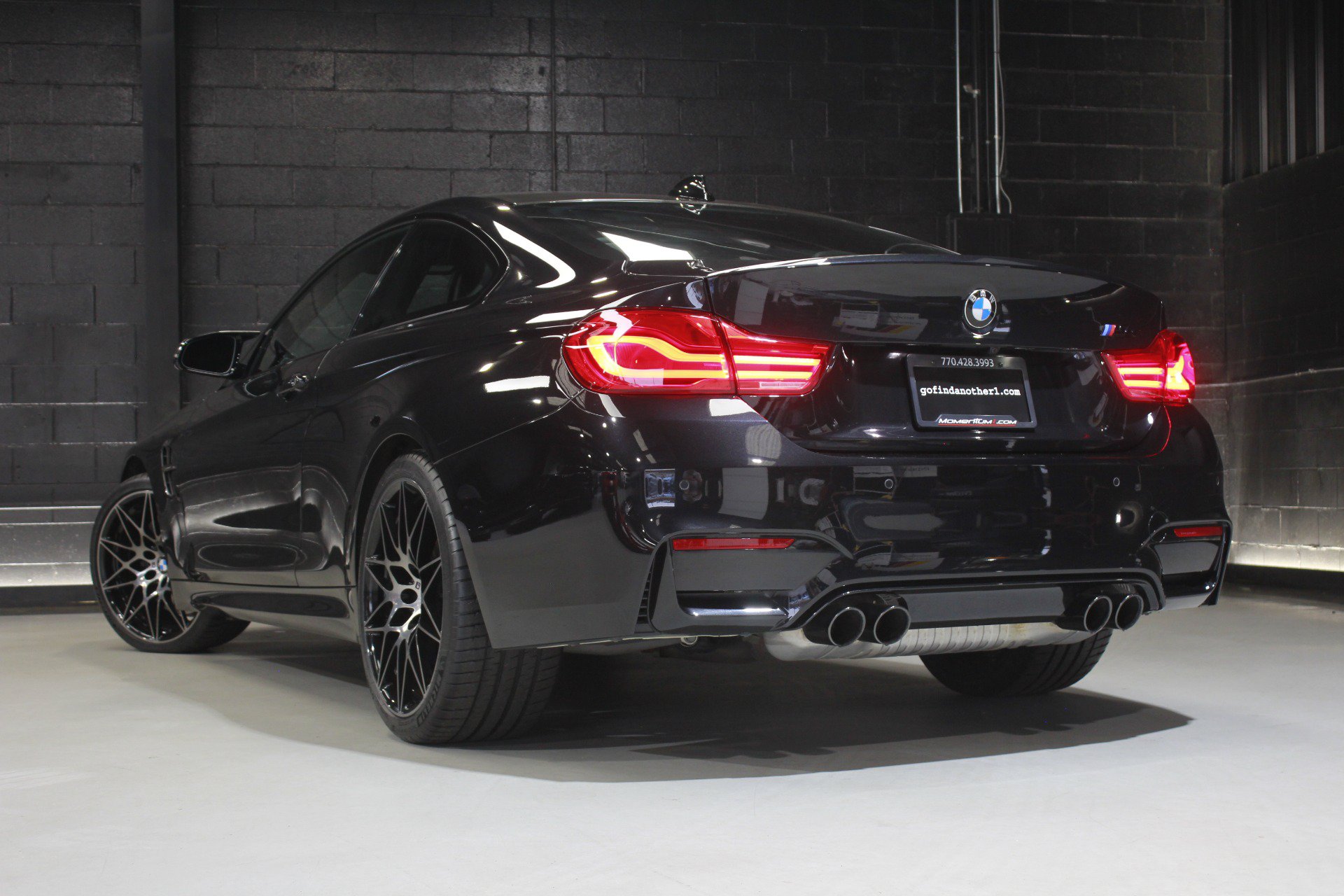 Used 2018 BMW M4 Coupe w/ Competition Package RWD image 13