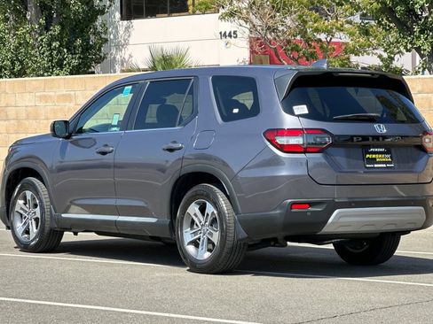 Certified 2025 Honda Pilot EX-L image 6