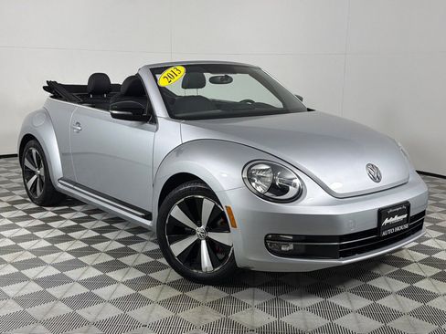 Used 2013 Volkswagen Beetle 2.0T image 2