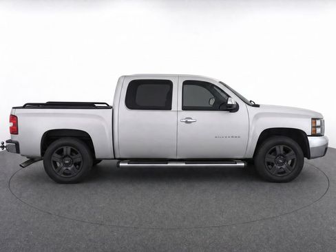 Used 2008 Chevrolet Silverado 1500 LT w/ South Central Value Package RWD image 8