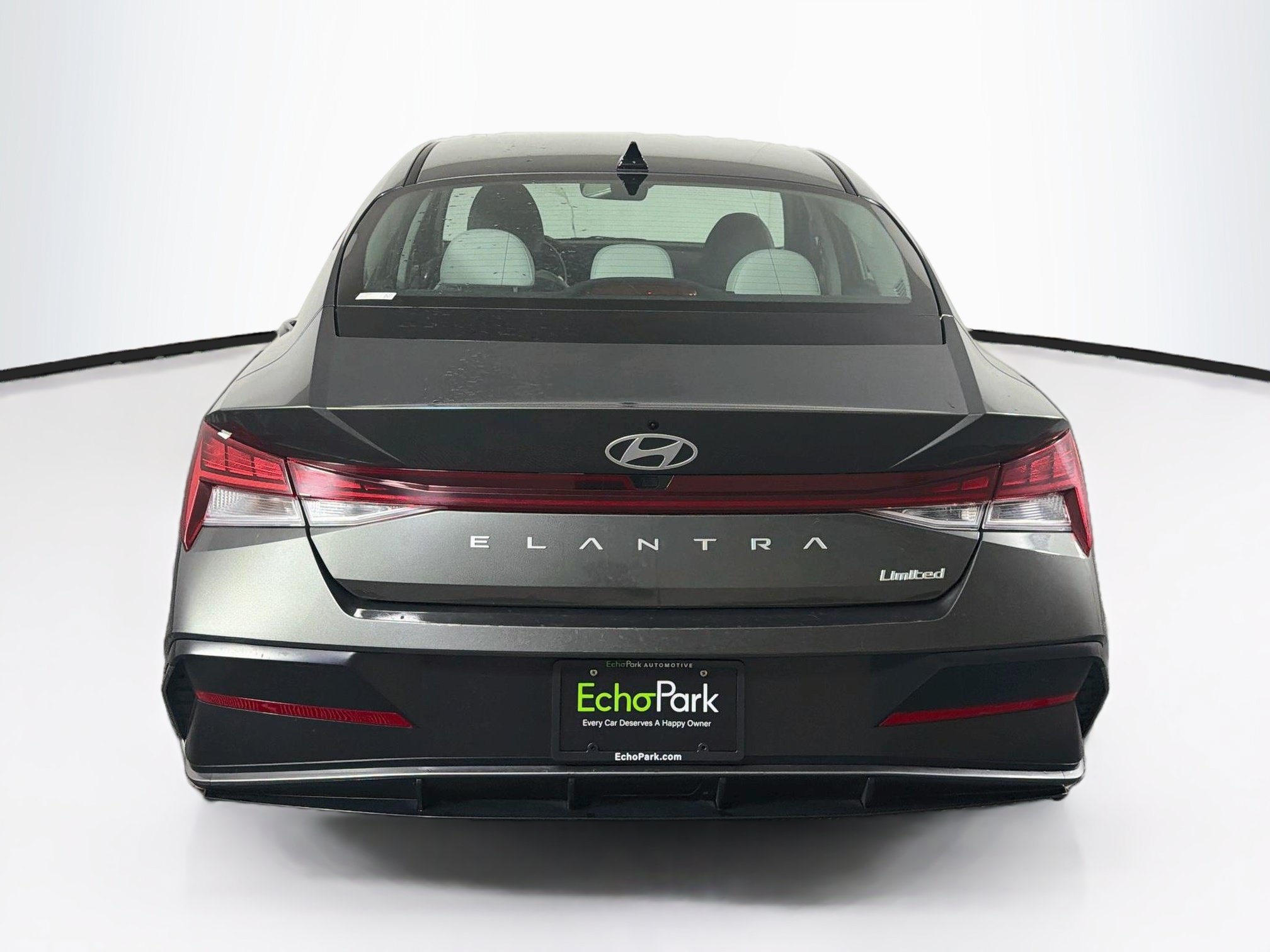 Used 2025 Hyundai Elantra Limited FWD image 7