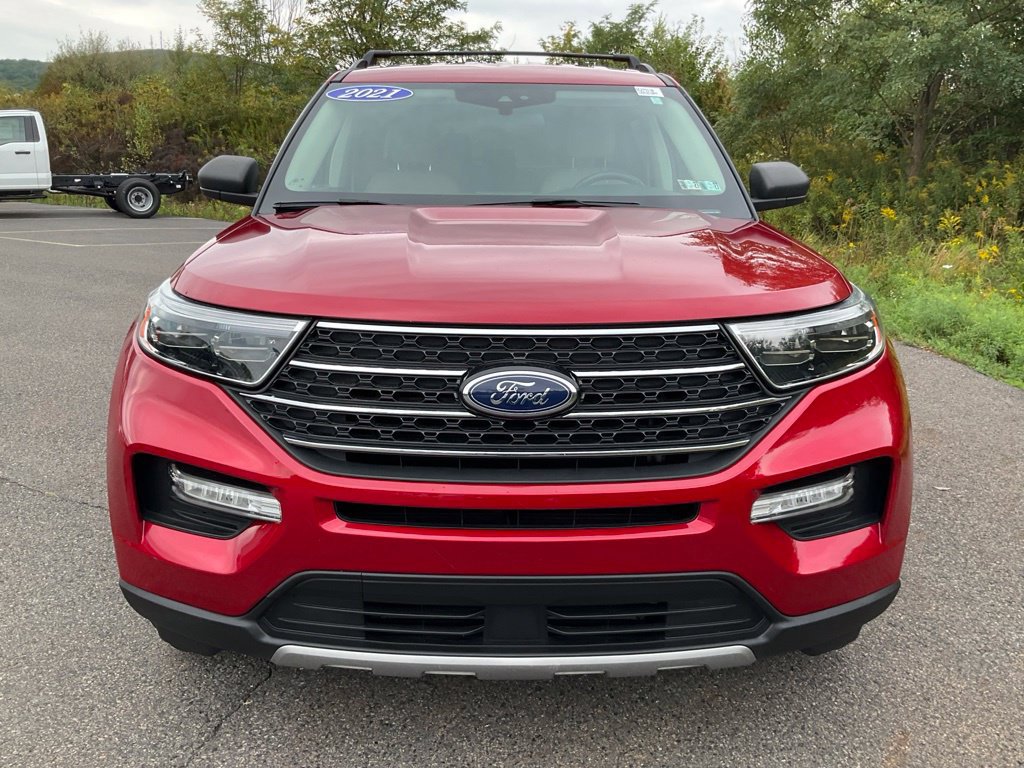 Used 2021 Ford Explorer XLT w/ Equipment Group 202A AWD/4WD image 30