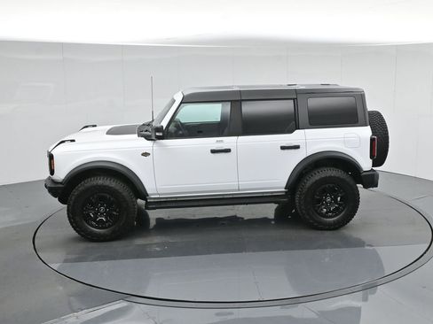 Used 2022 Ford Bronco Wildtrak image 42