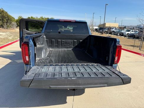 Used 2024 GMC Sierra 1500 SLT image 25