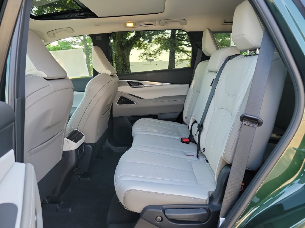 New 2027 INFINITI QX60 Luxe w/ Cargo Package AWD/4WD image 15