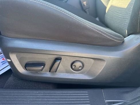 Used 2021 Nissan Rogue SV image 12