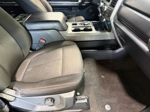 Used 2020 Ford Expedition XLT image 30