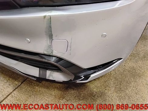 Used 2024 Toyota Prius XLE image 15