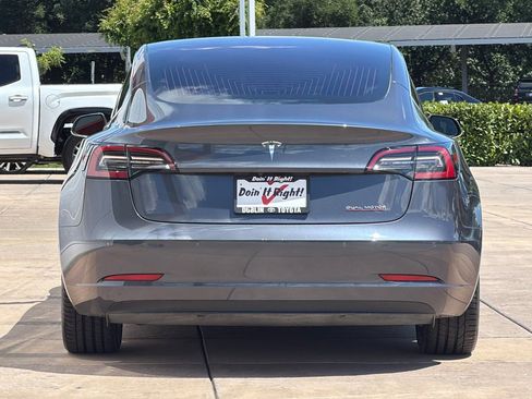 Used 2018 Tesla Model 3 Long Range AWD/4WD image 5