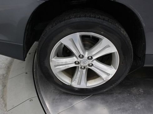 Used 2012 Toyota Highlander Limited w/ Tow Pkg AWD/4WD image 52