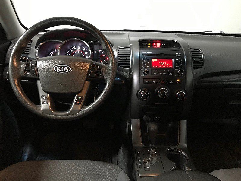 Used 2013 Kia Sorento LX w/ Value Pkg FWD image 21