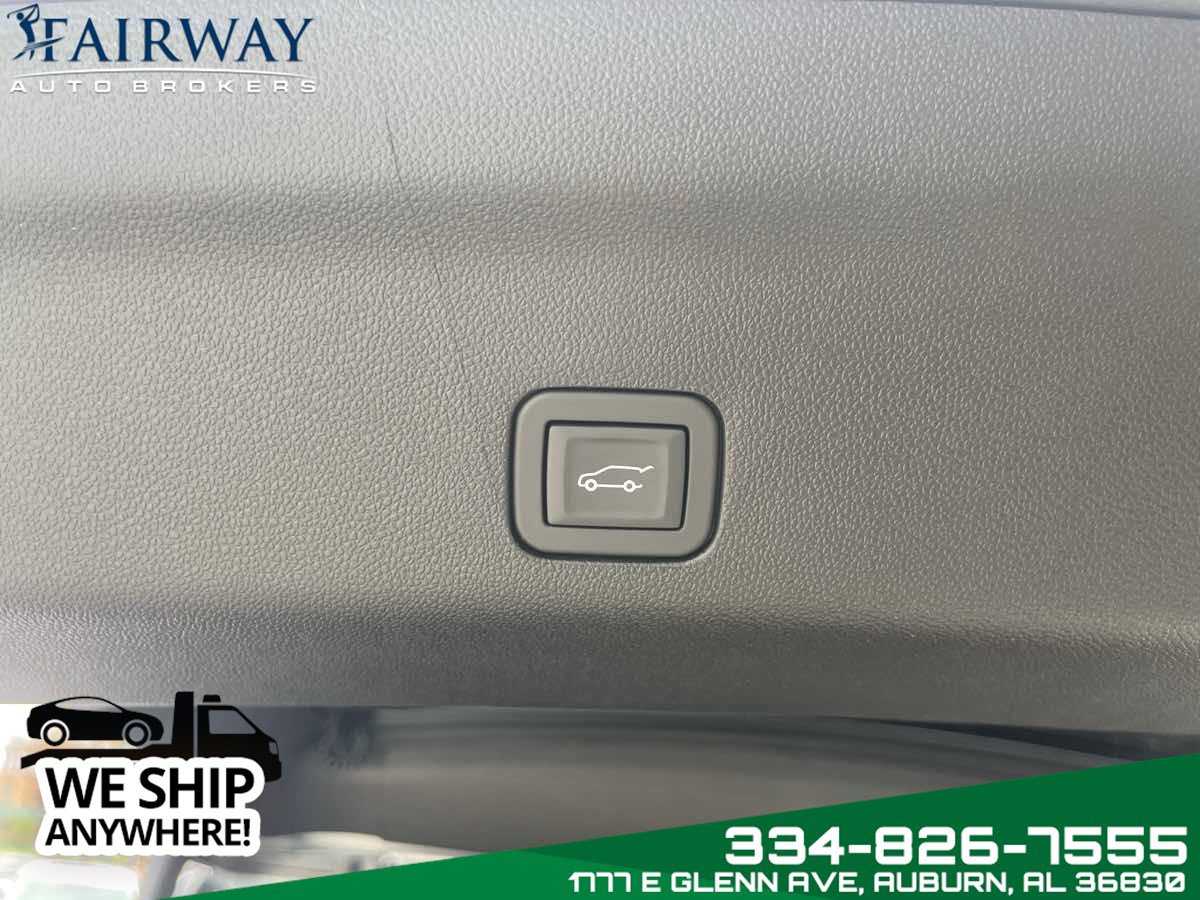Used 2025 GMC Yukon XL Denali w/ Denali Reserve Package AWD/4WD image 31