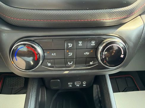 Used 2022 Chevrolet TrailBlazer RS FWD image 23