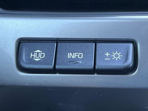 Used 2018 Chevrolet Suburban Premier image 29