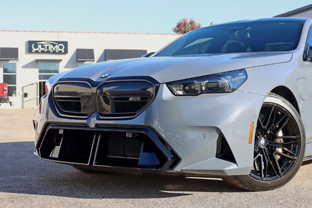 Used 2025 BMW M5 w/ Carbon Package AWD/4WD image 52