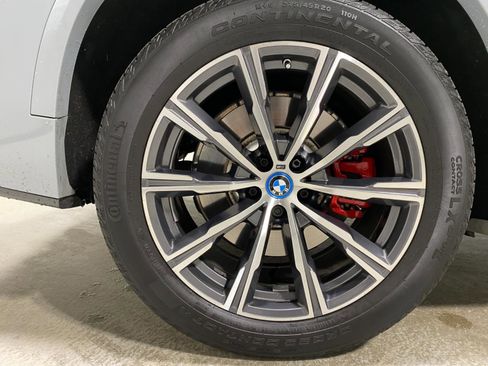 Used 2025 BMW X5 xDrive50e w/ M Sport Package image 27