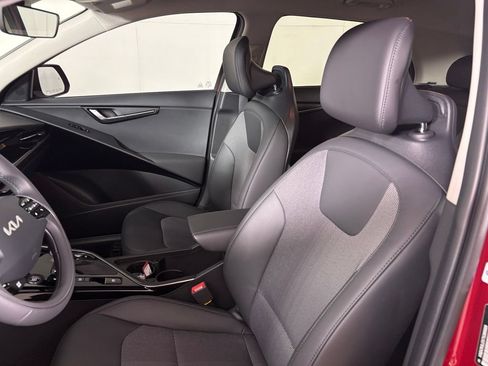New 2026 Kia Niro EX FWD image 18