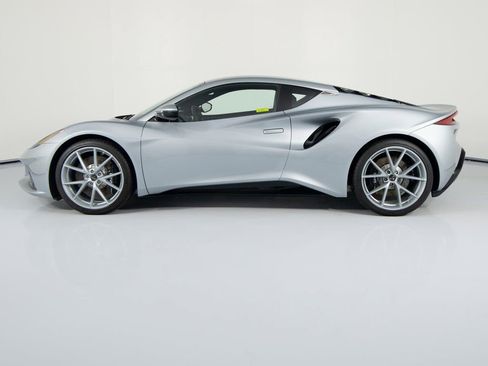 Used 2025 Lotus Emira image 8
