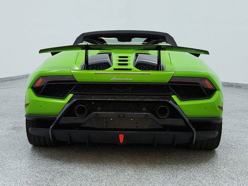 Used 2019 Lamborghini Huracan Performante image 4