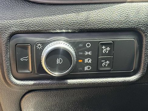 Used 2021 Ford Explorer Limited w/ Equipment Group 301A AWD/4WD image 23