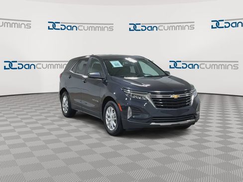 Used 2022 Chevrolet Equinox LT FWD image 2