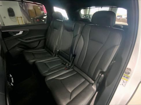 Used 2018 Audi Q7 3.0T Prestige w/ Prestige Package image 27
