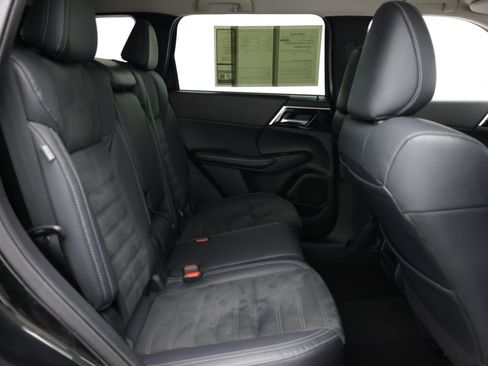 Used 2022 Mitsubishi Outlander SE FWD image 37