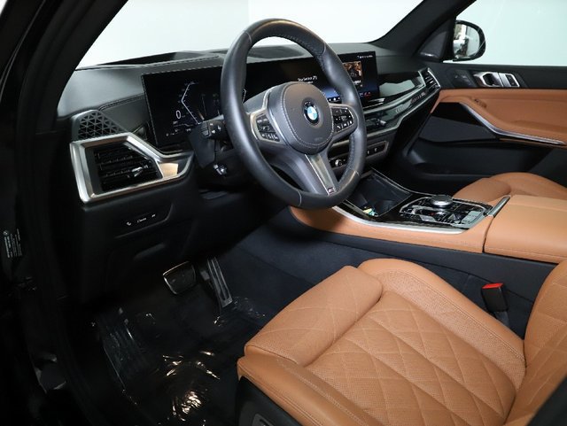 Used 2026 BMW X5 xDrive40i w/ M Sport Package AWD/4WD image 21
