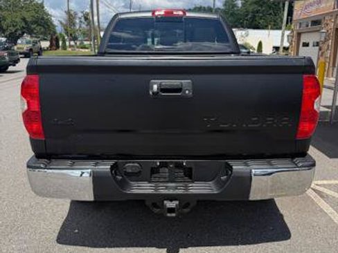 Used 2017 Toyota Tundra SR5 AWD/4WD image 5
