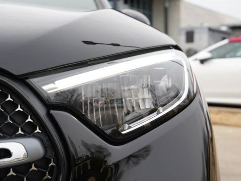 Used 2026 Mercedes-Benz GLC 300 4MATIC image 12